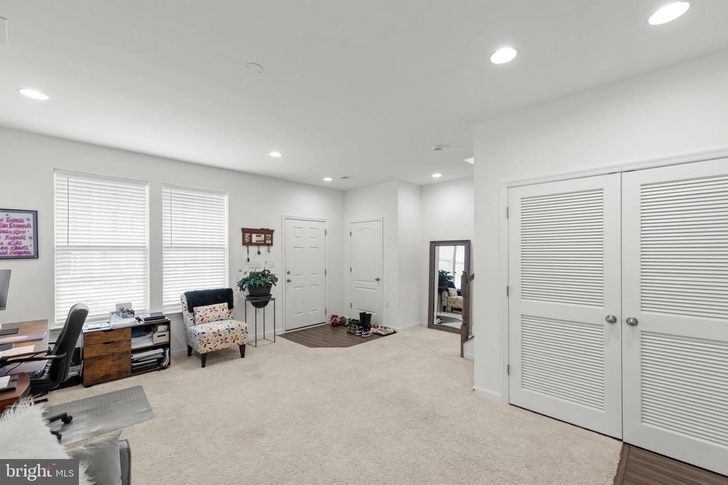 3135 Eton Pl Property Photo 4