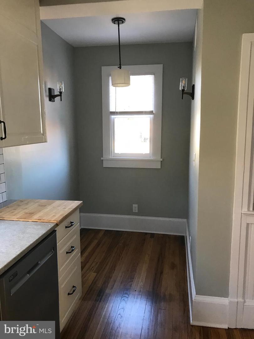 6 W Cecil St Property Photo 17