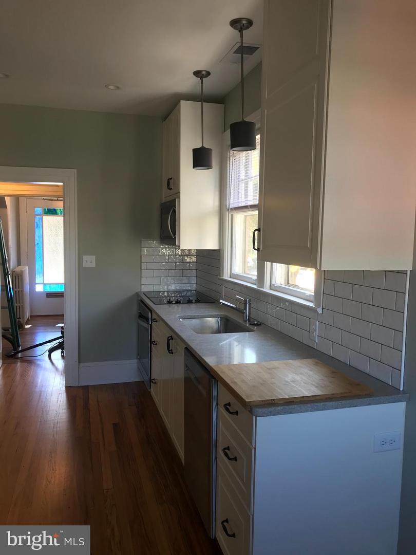 6 W Cecil St Property Photo 19