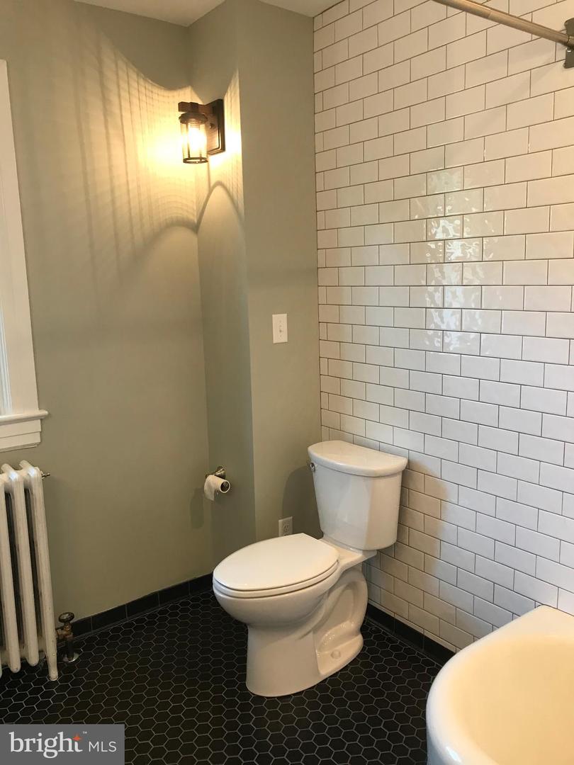 6 W Cecil St Property Photo 37