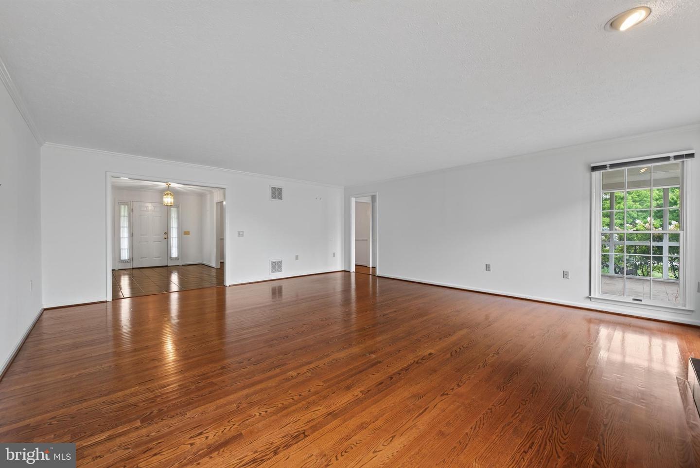 1400 Gordon Pl Property Photo 10