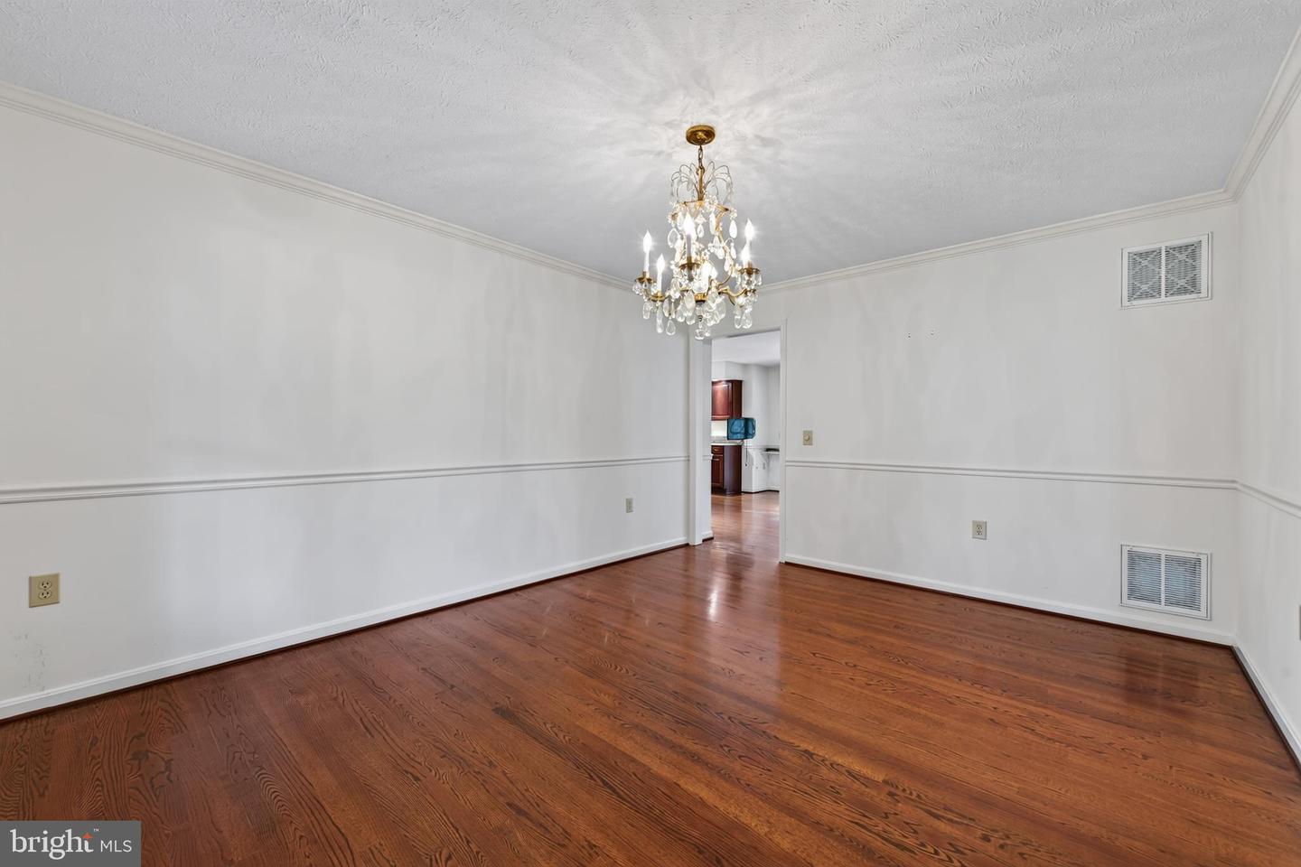 1400 Gordon Pl Property Photo 12
