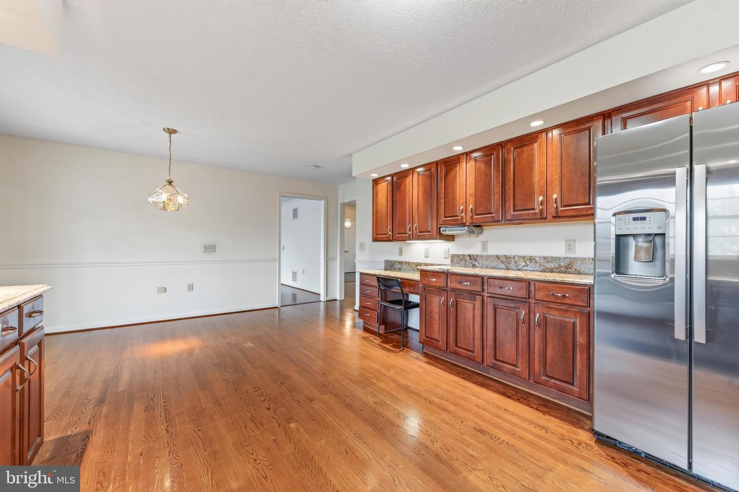1400 Gordon Pl Property Photo 17