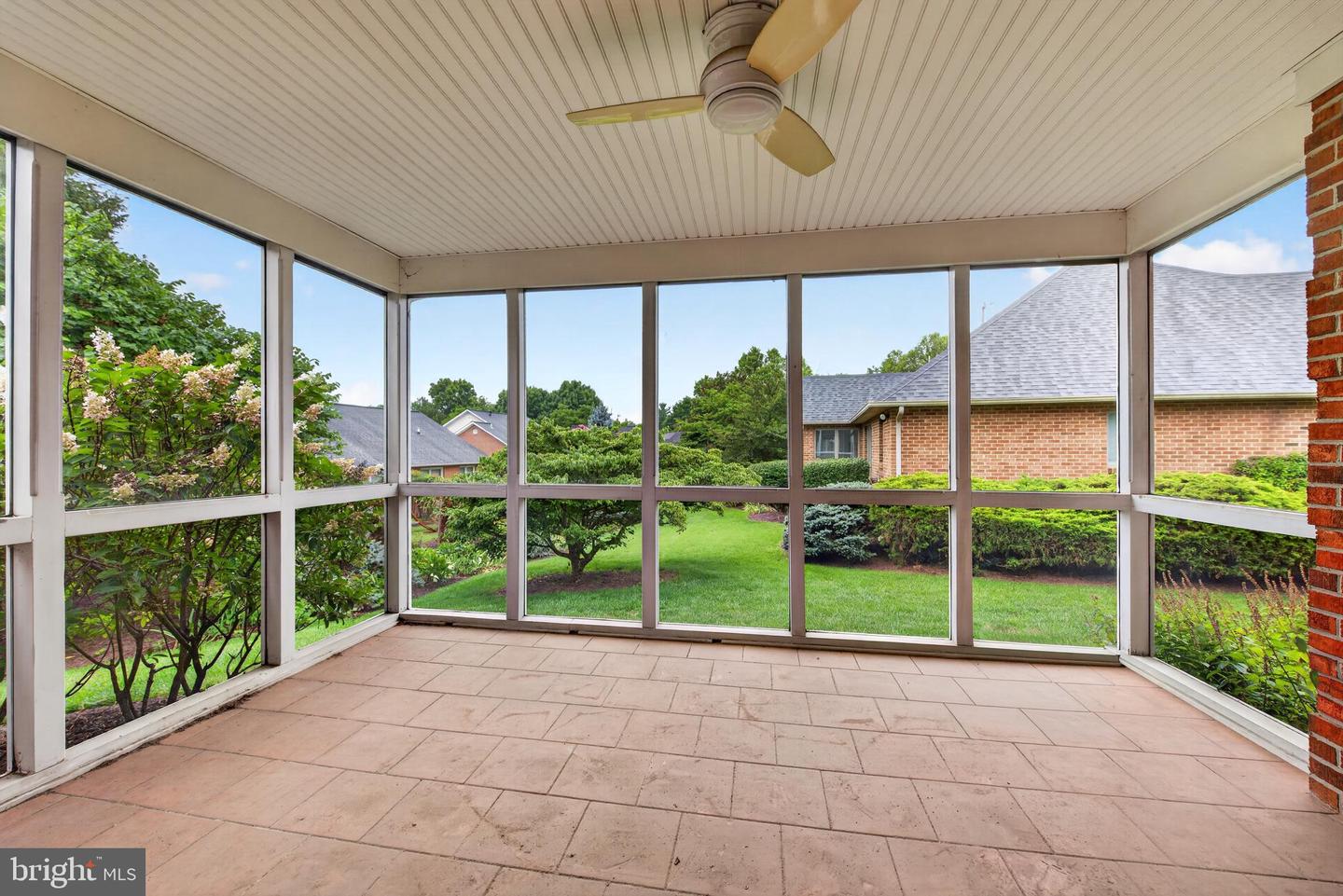 1400 Gordon Pl Property Photo 29