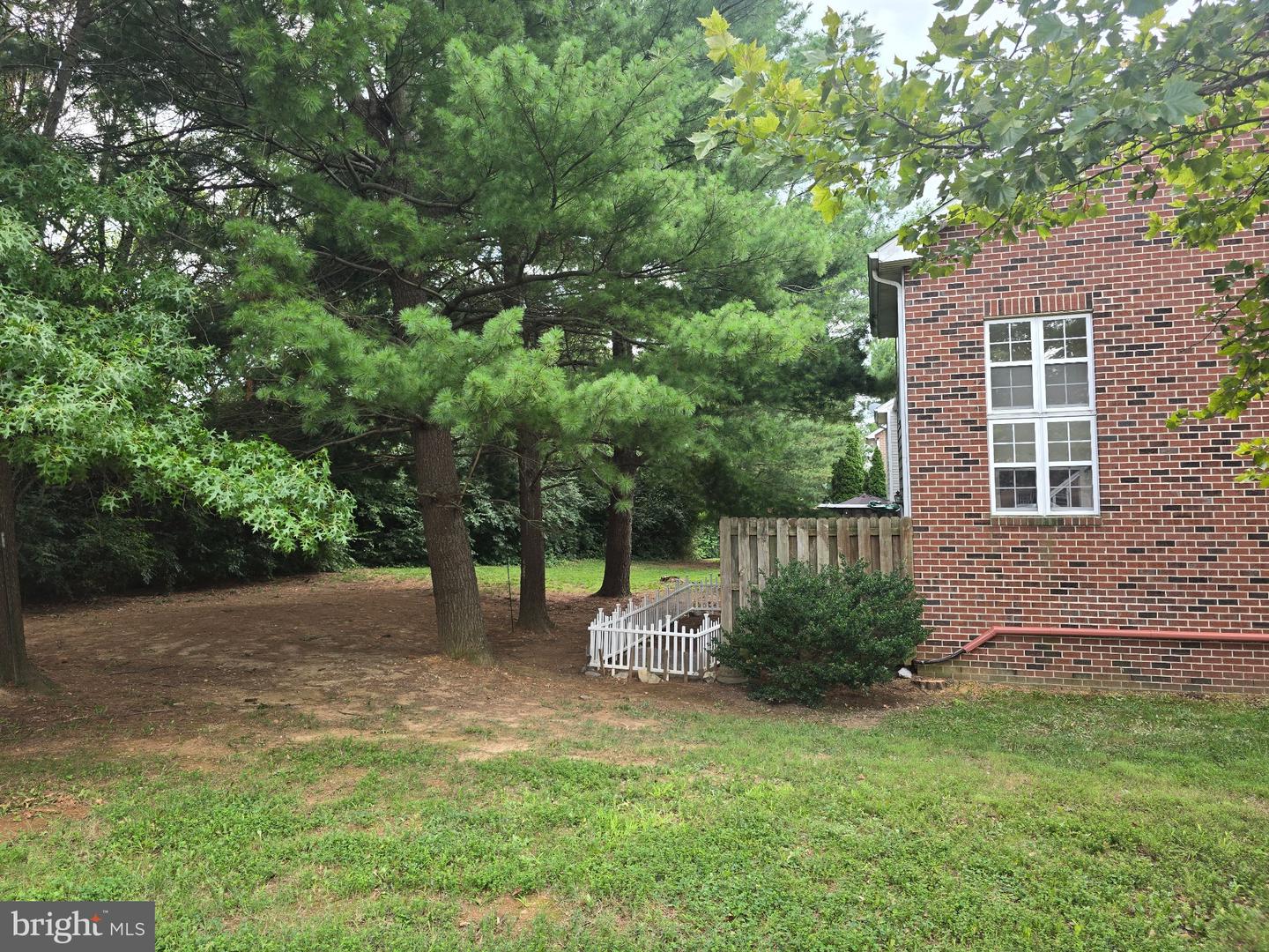 2640 Limestone Ct Property Photo 2