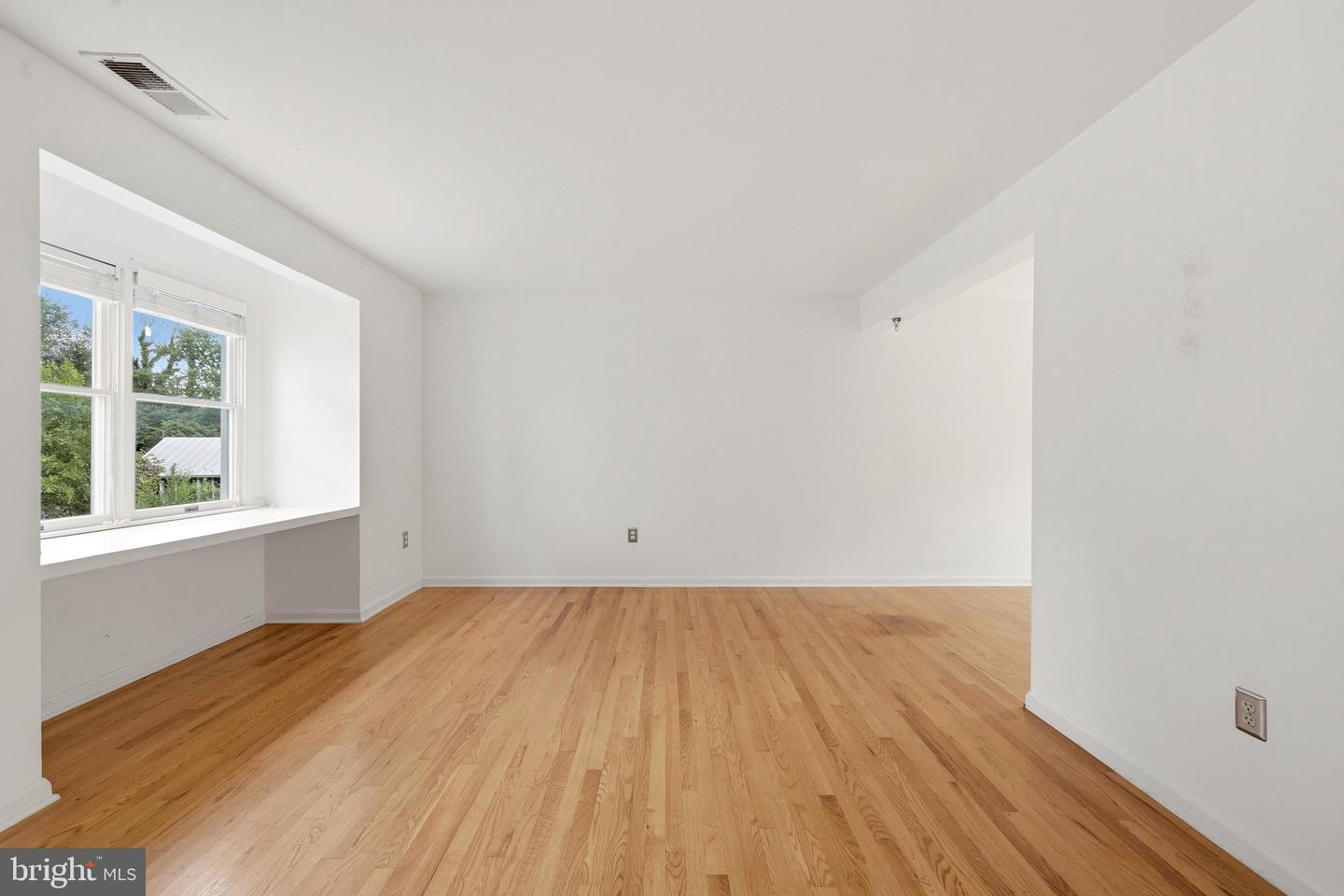 103 E Germain St Property Photo 6
