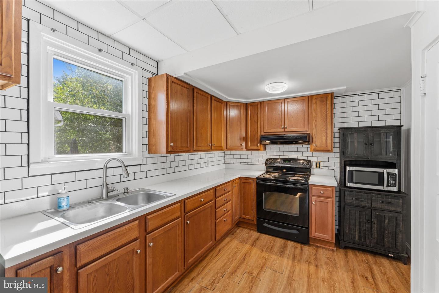 17 Glaize Ave Property Photo 7