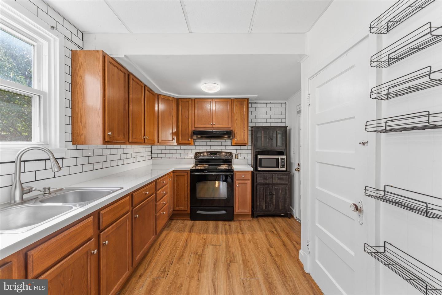17 Glaize Ave Property Photo 8