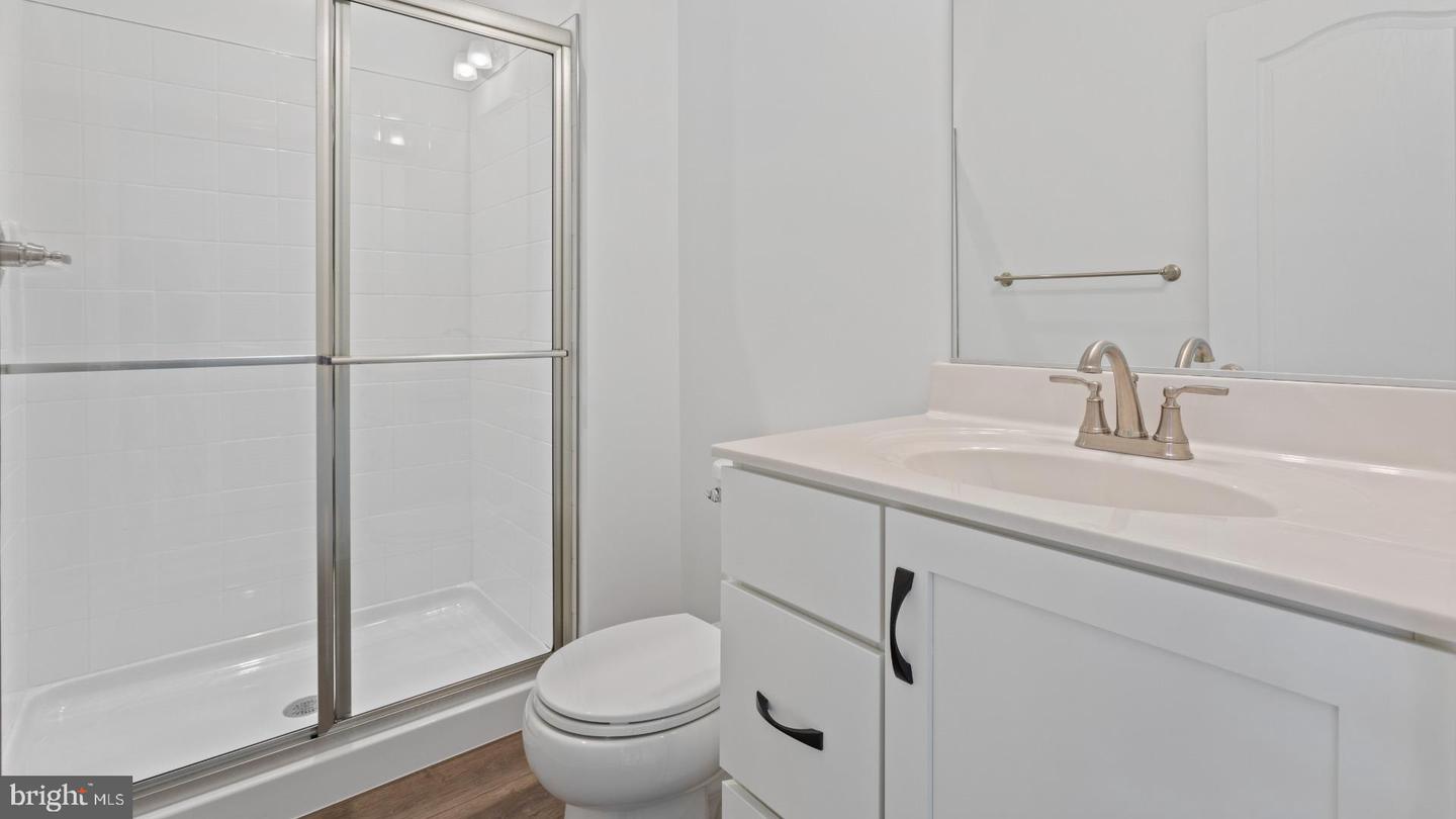 610 Hemsworth Ln Property Photo 8