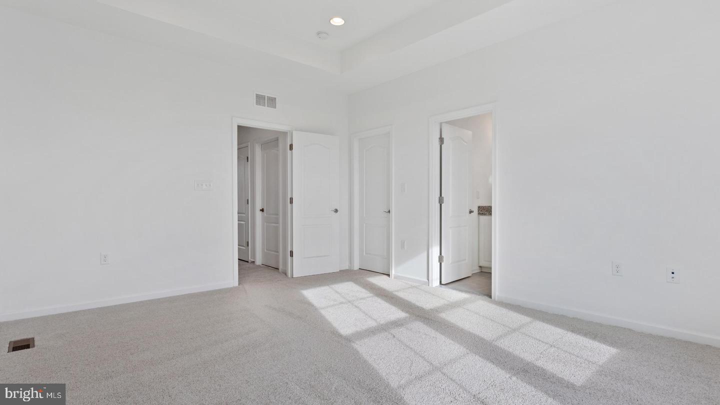 610 Hemsworth Ln Property Photo 17