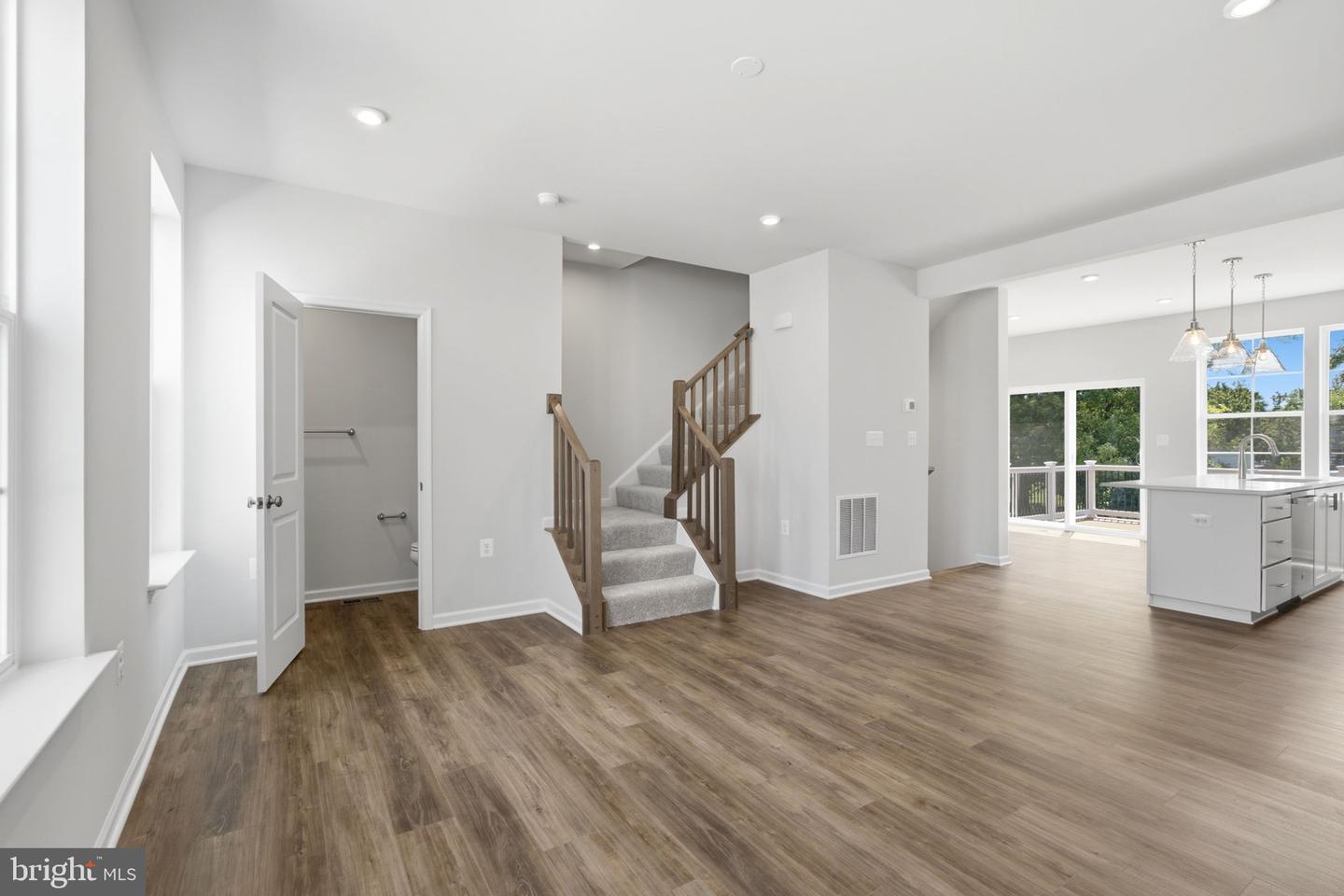 237 Monteith Dr Property Photo 11