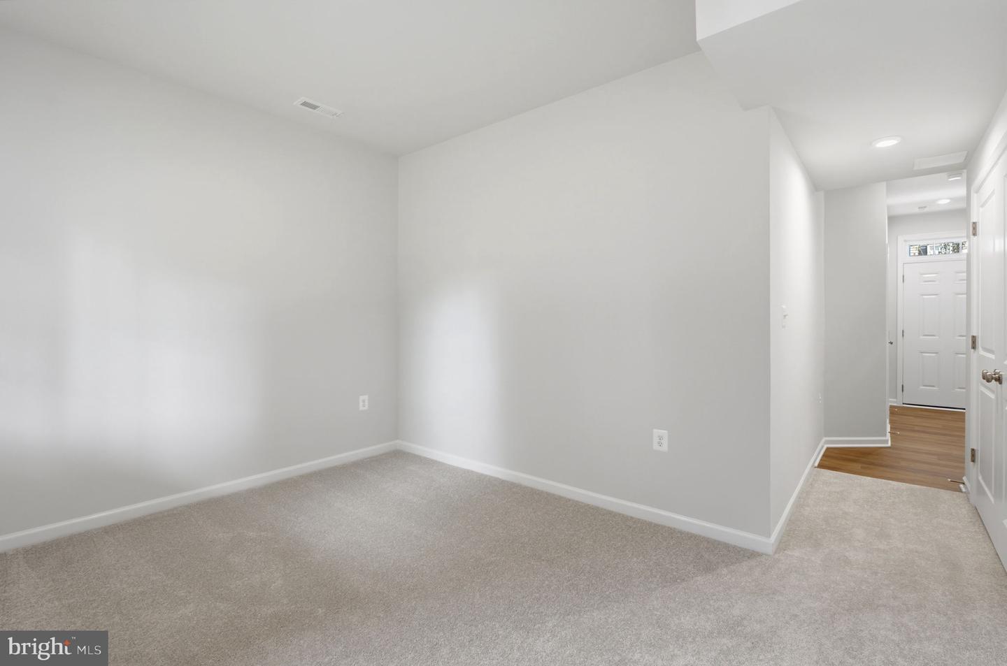 237 Monteith Dr Property Photo 32