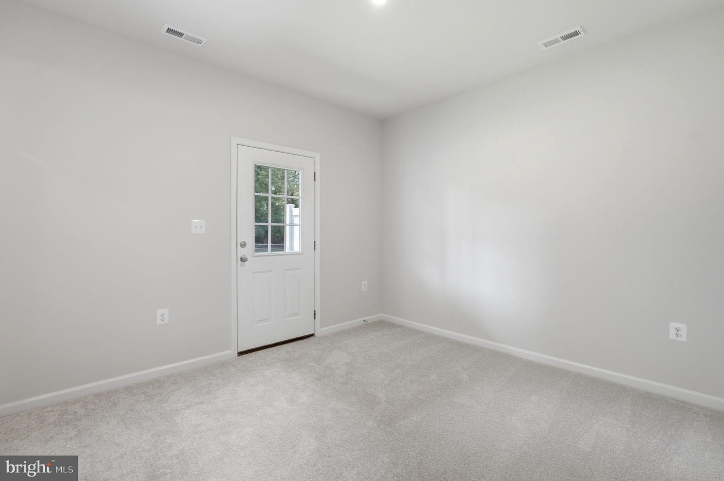 237 Monteith Dr Property Photo 34