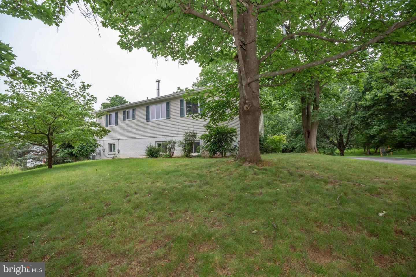 1517 Caroline St Property Photo 9