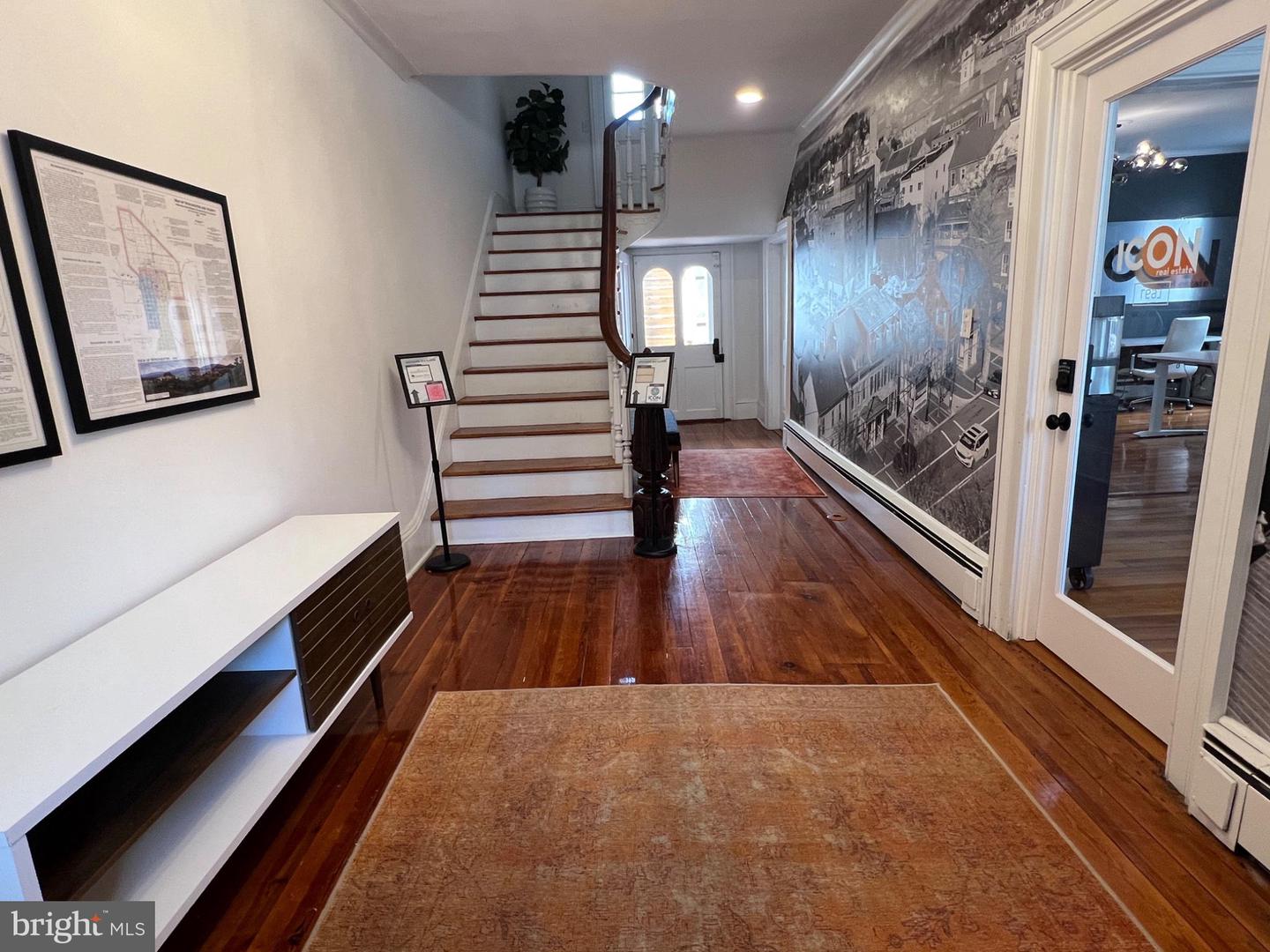41 S Cameron St #b Property Photo 2
