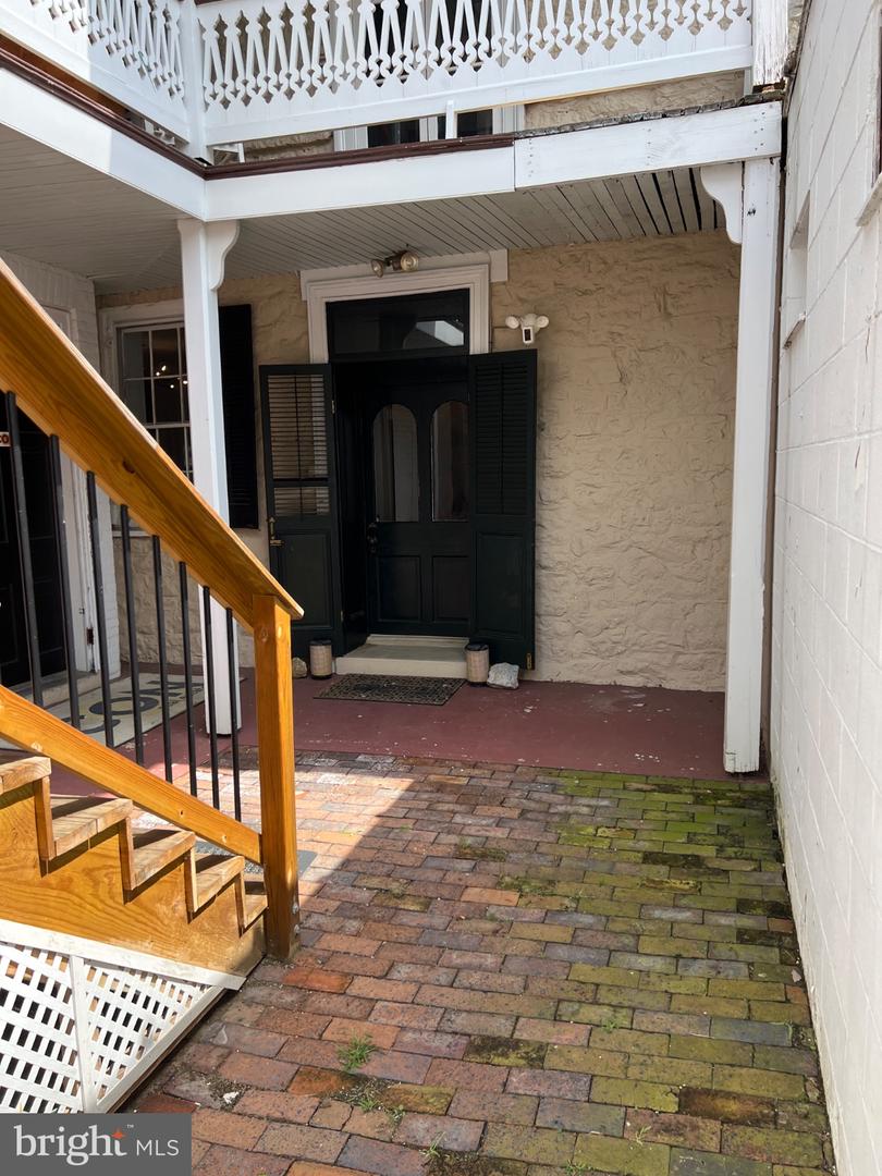 41 S Cameron St #b Property Photo 14