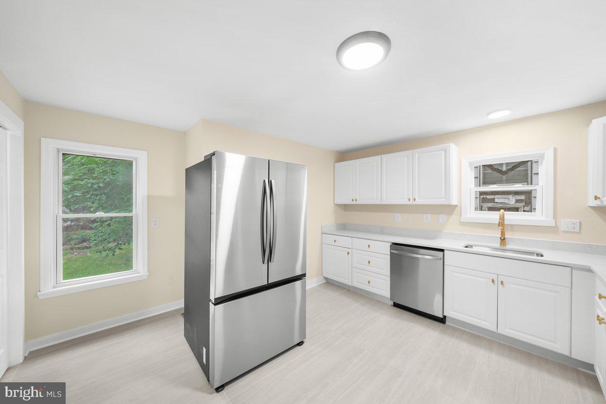 21 E Germain St Property Photo 29