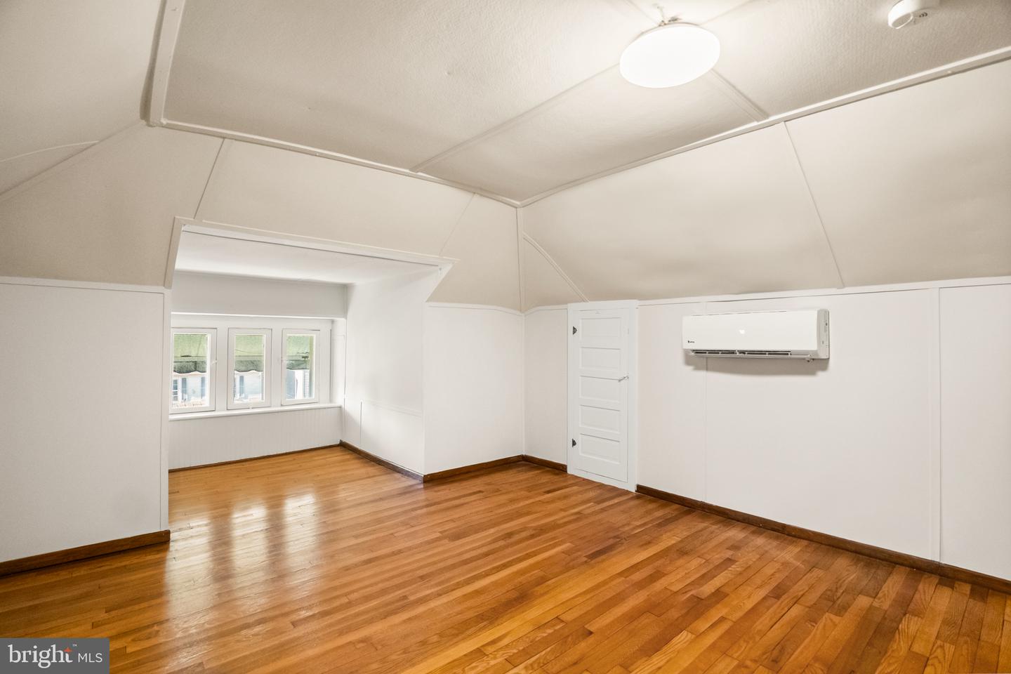 322 E Piccadilly Property Photo 21