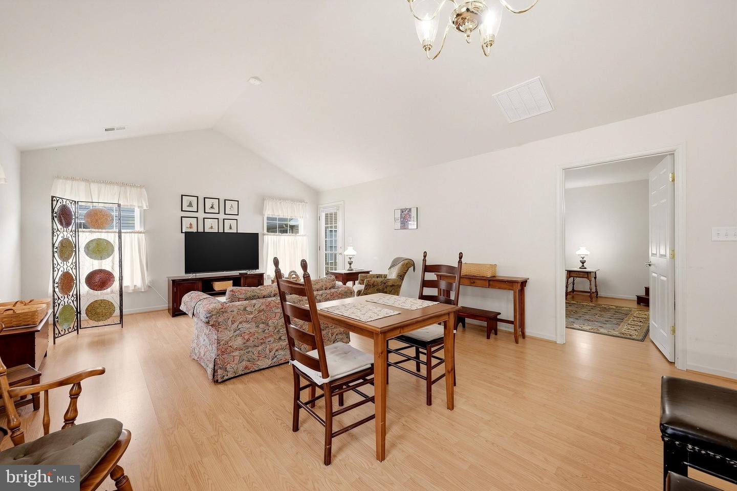 1847 Melvor Ln Property Photo 19