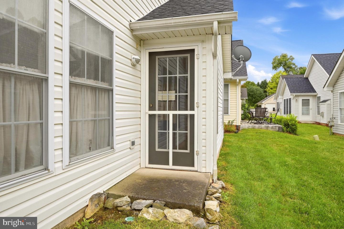 1847 Melvor Ln Property Photo 36