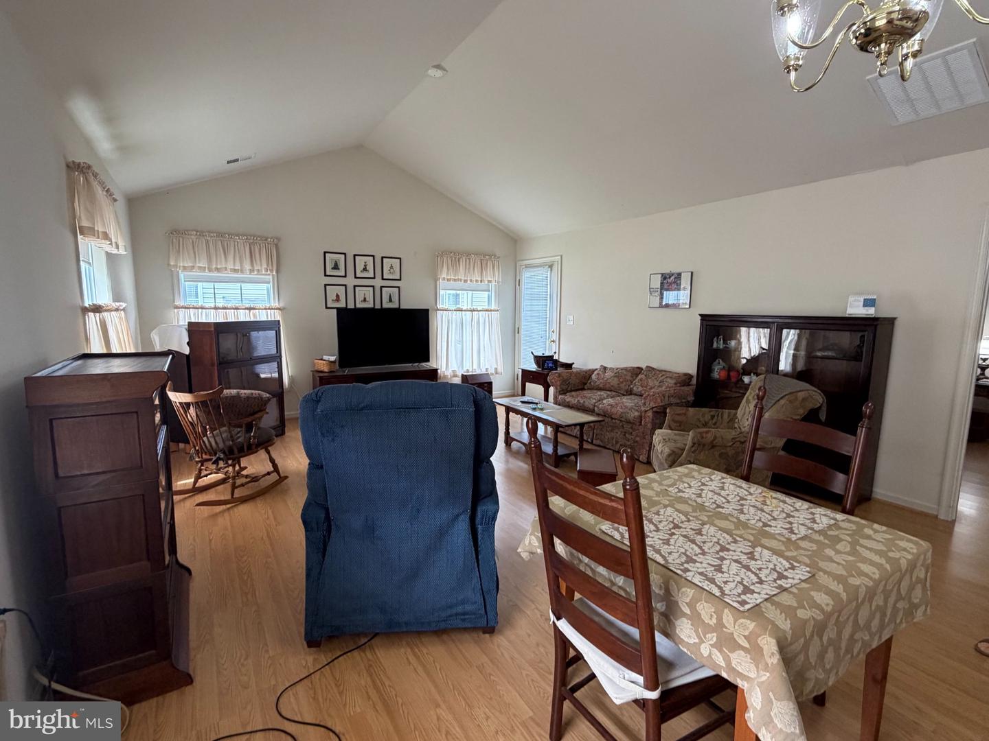 1847 Melvor Ln Property Photo 83