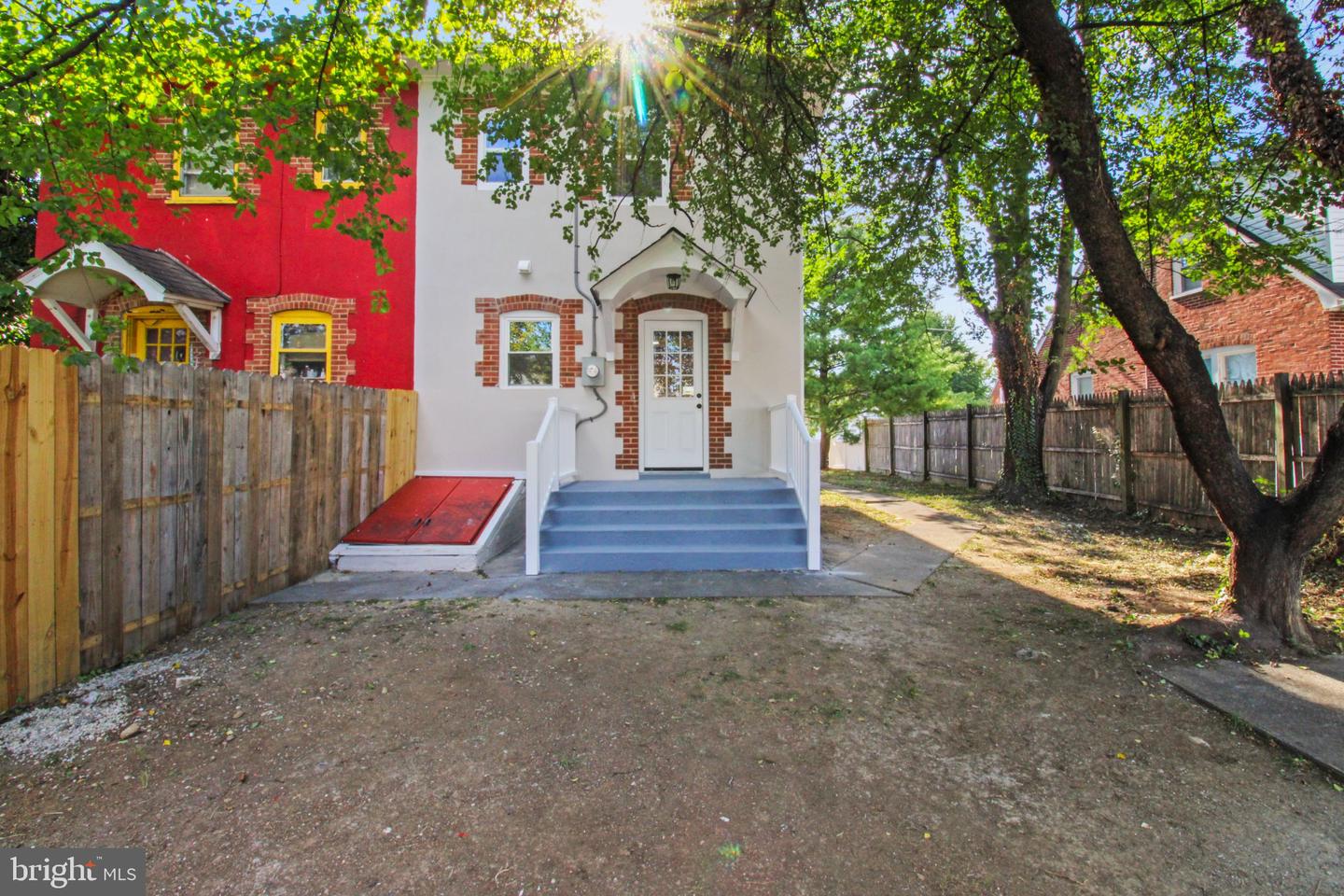 621 Watson Ave Property Photo 2