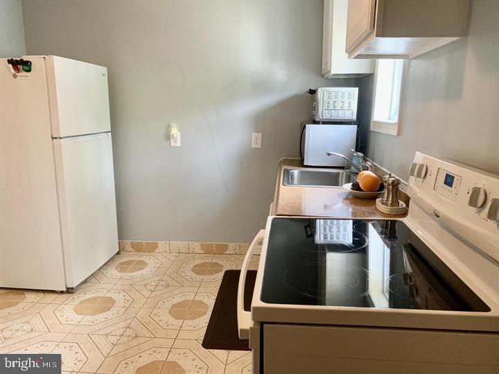 219 Baker St Property Photo 14