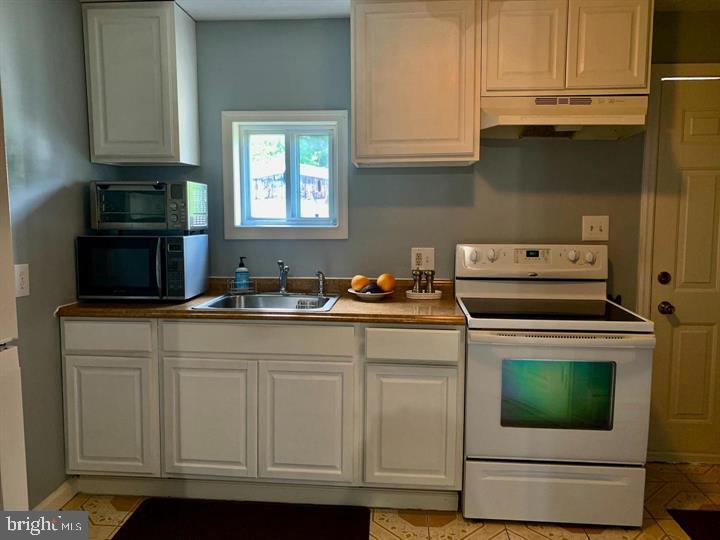 219 Baker St Property Photo 16