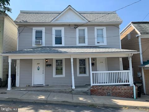 219 Baker St Property Photo 18