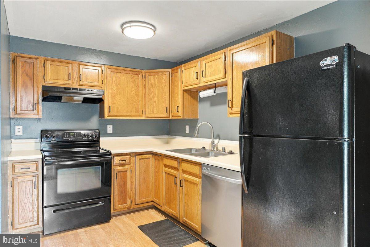 5 E Hart St Property Photo 7