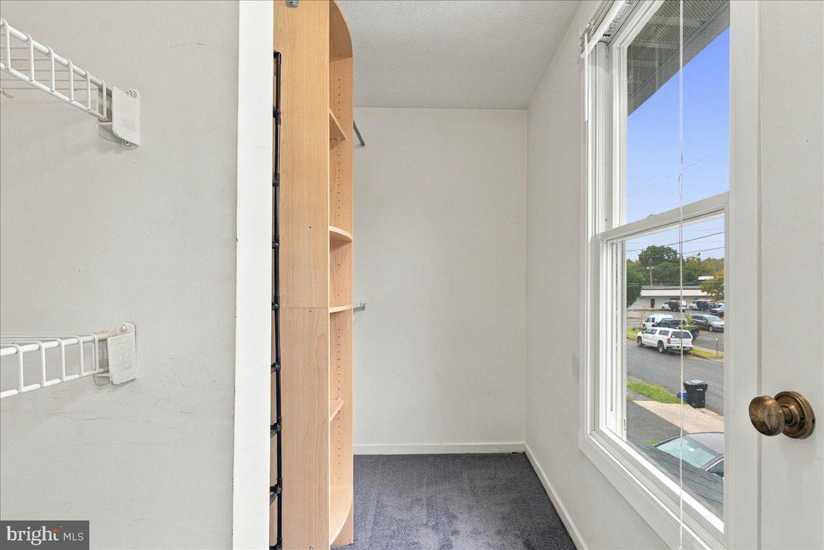 5 E Hart St Property Photo 11