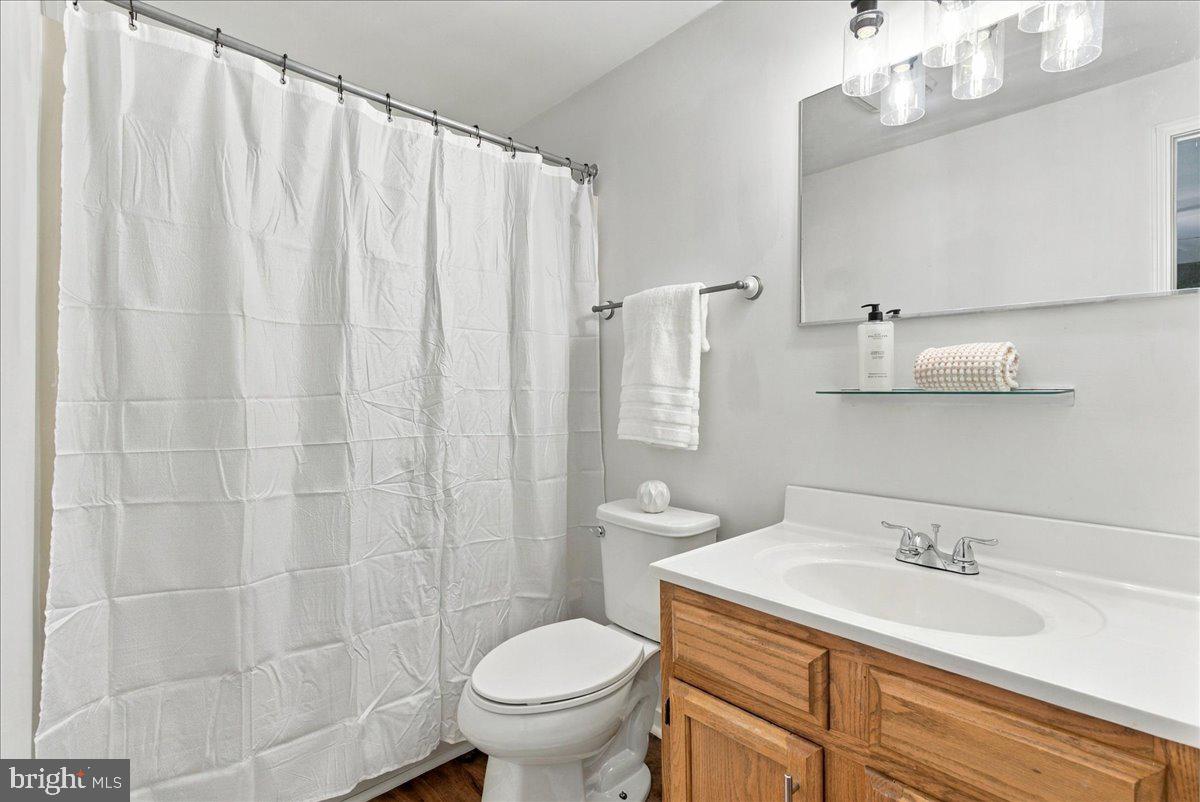5 E Hart St Property Photo 16