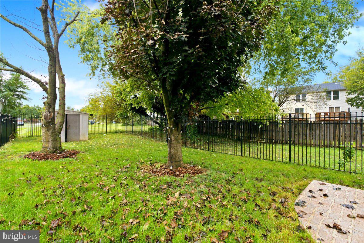 5 E Hart St Property Photo 25
