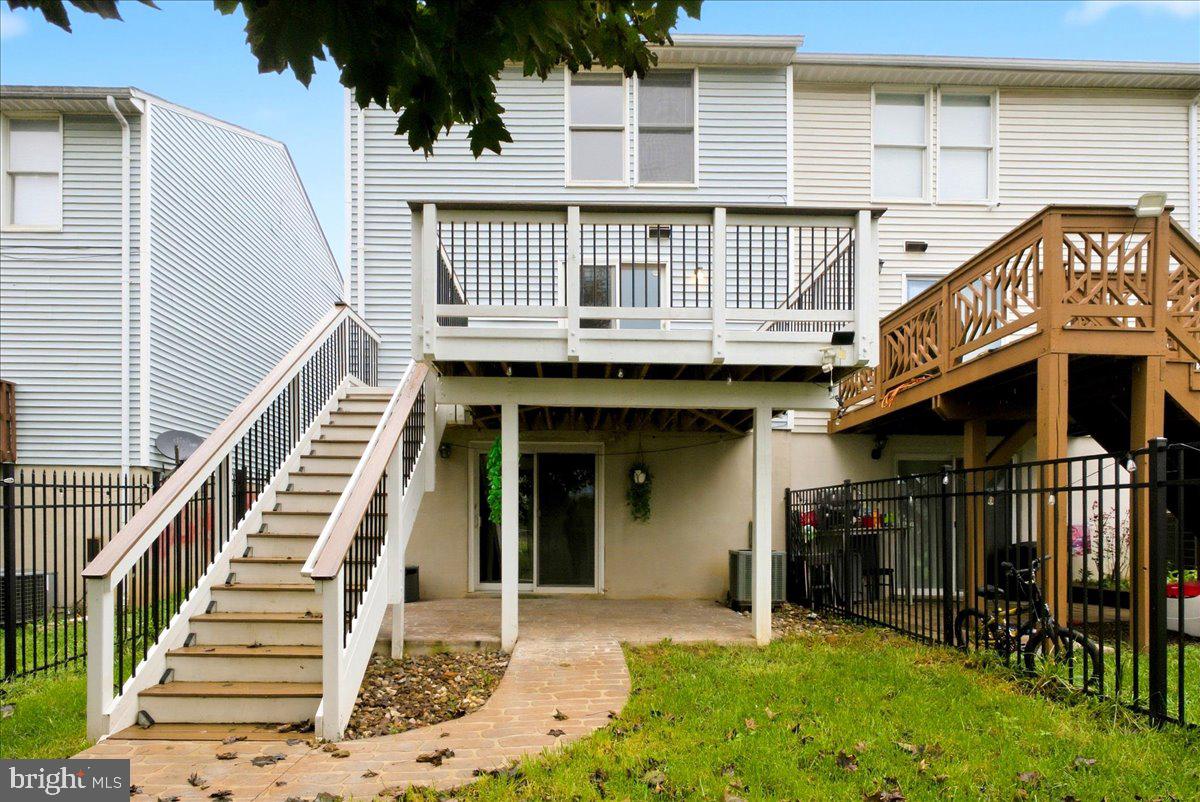 5 E Hart St Property Photo 26