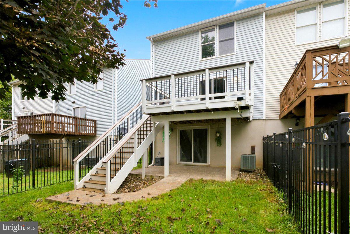 5 E Hart St Property Photo 27
