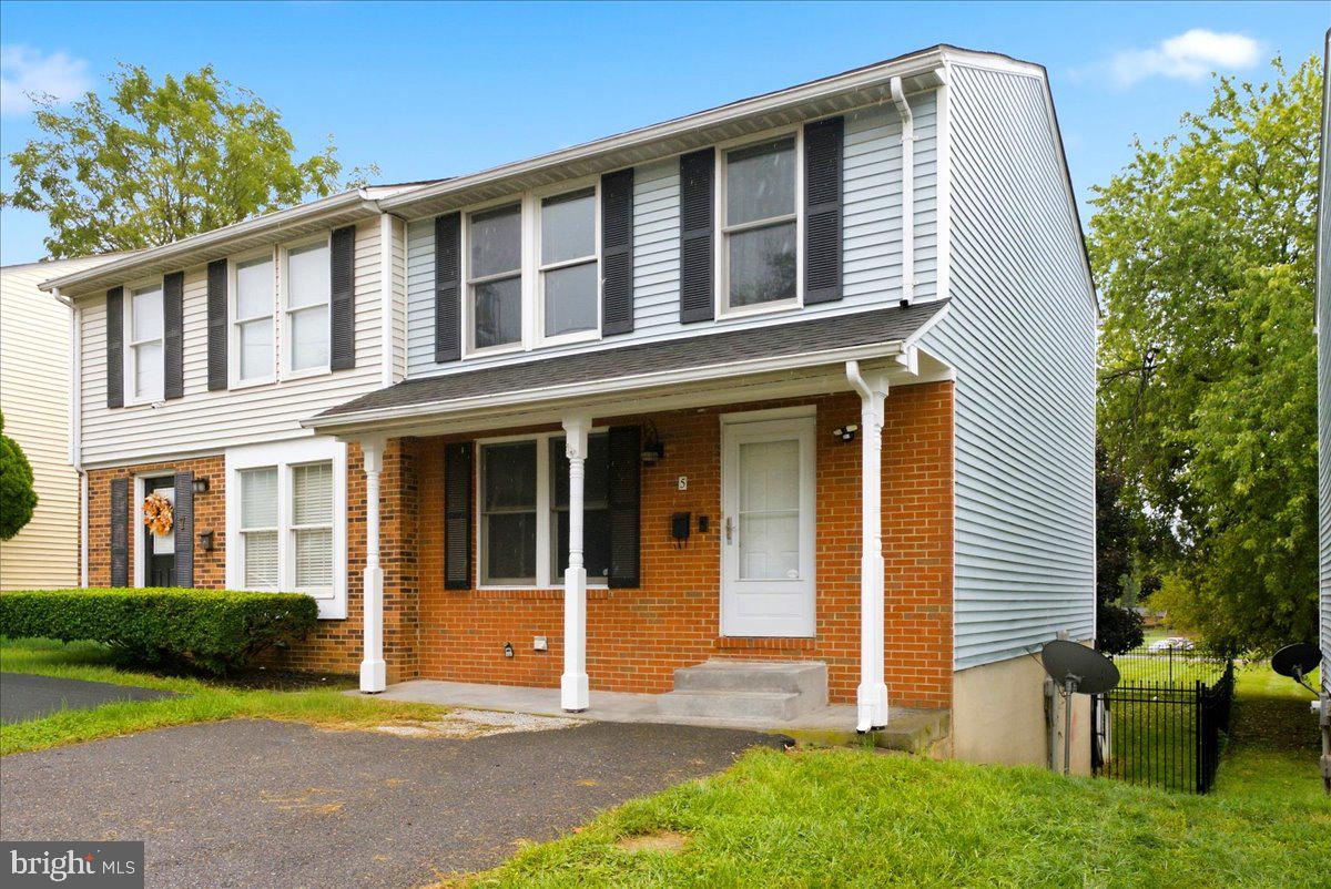 5 E Hart St Property Photo 29