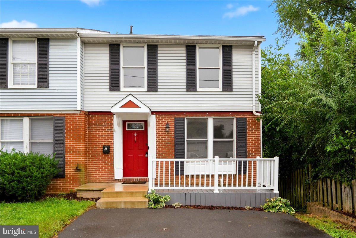 1 E HART ST Property Photo 1