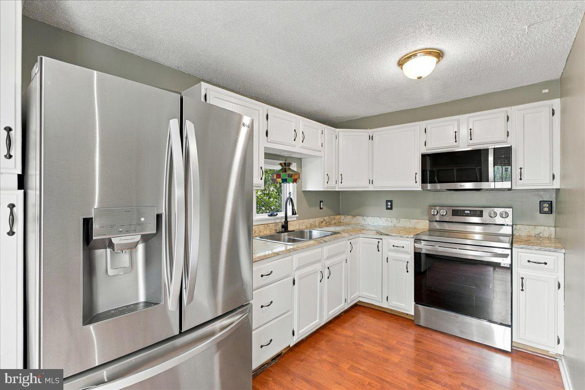 1 E Hart St Property Photo 6