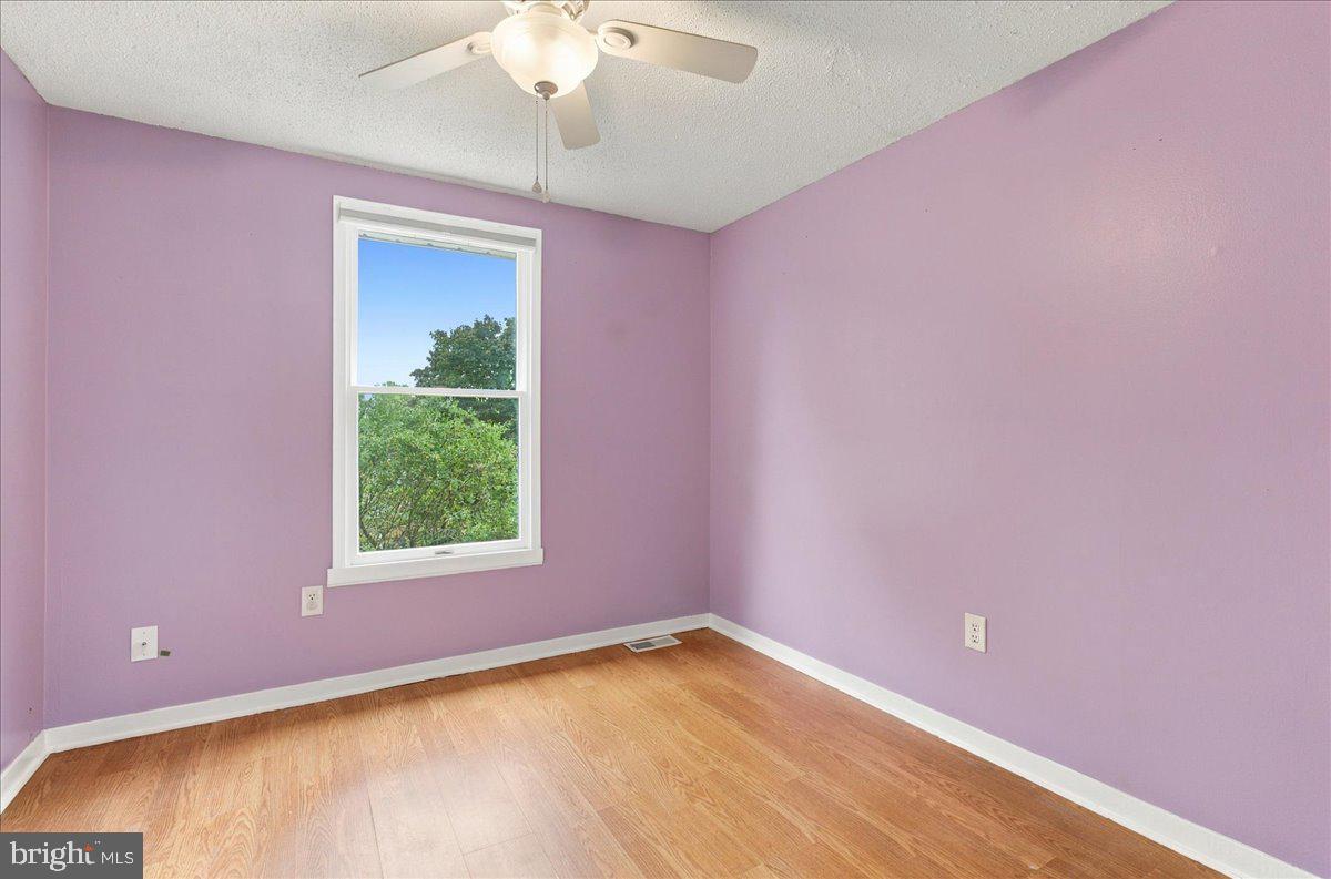 1 E Hart St Property Photo 13