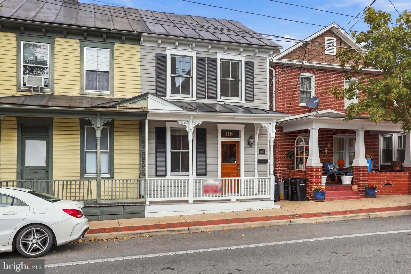 116 E Cork St Property Photo 3