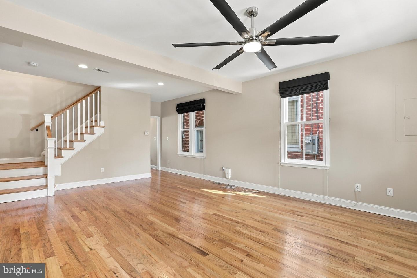 116 E Cork St Property Photo 10