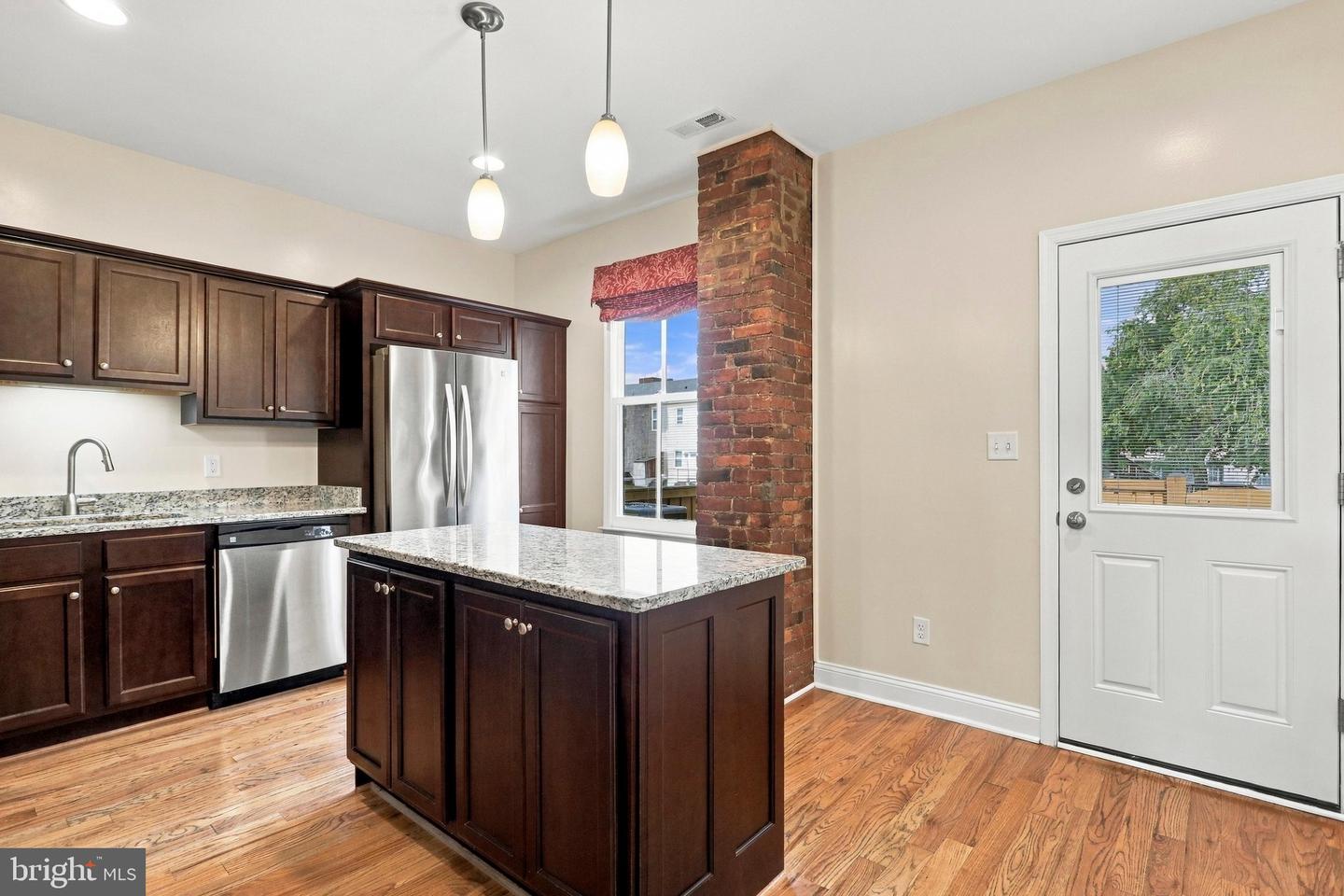 116 E Cork St Property Photo 11