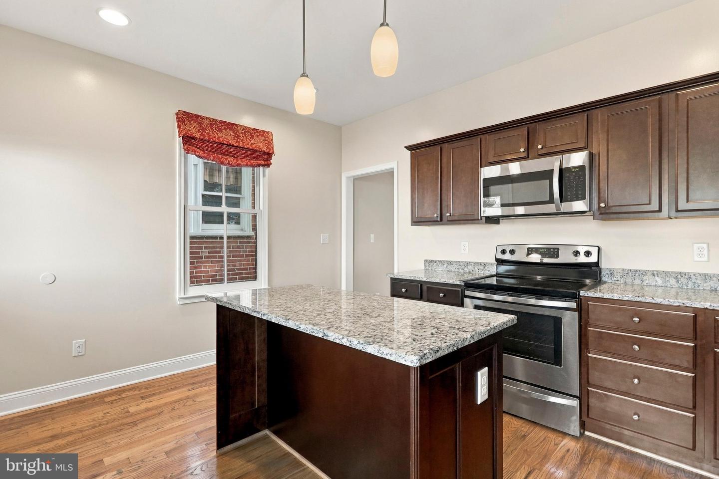 116 E Cork St Property Photo 15