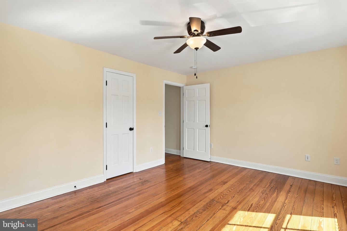 116 E Cork St Property Photo 21