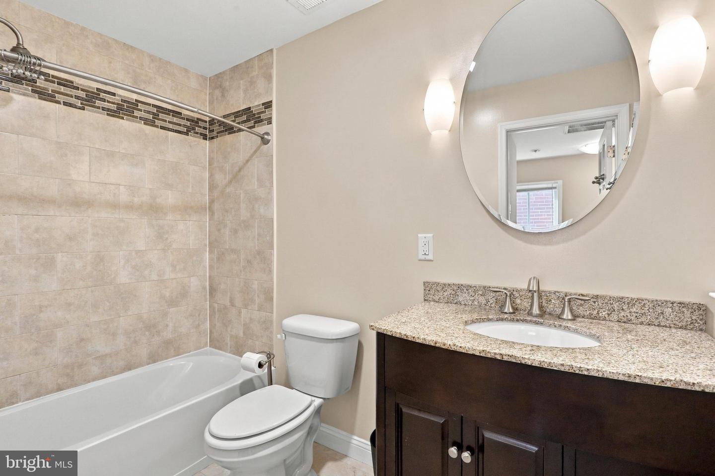116 E Cork St Property Photo 25