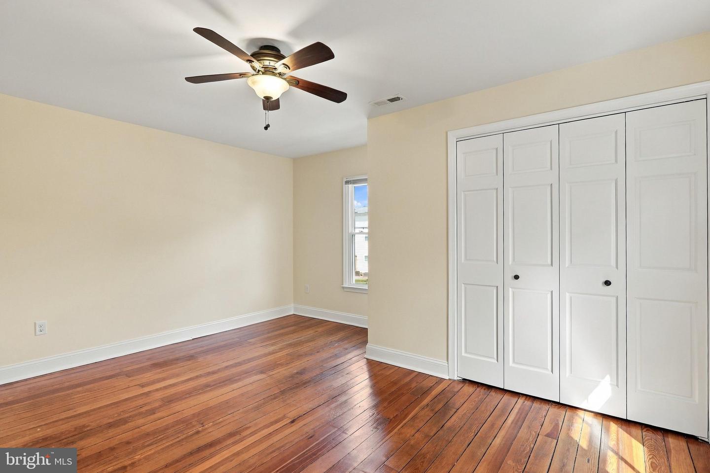 116 E Cork St Property Photo 27
