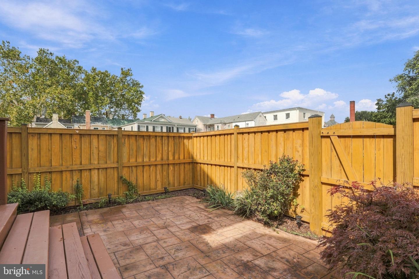 116 E Cork St Property Photo 31
