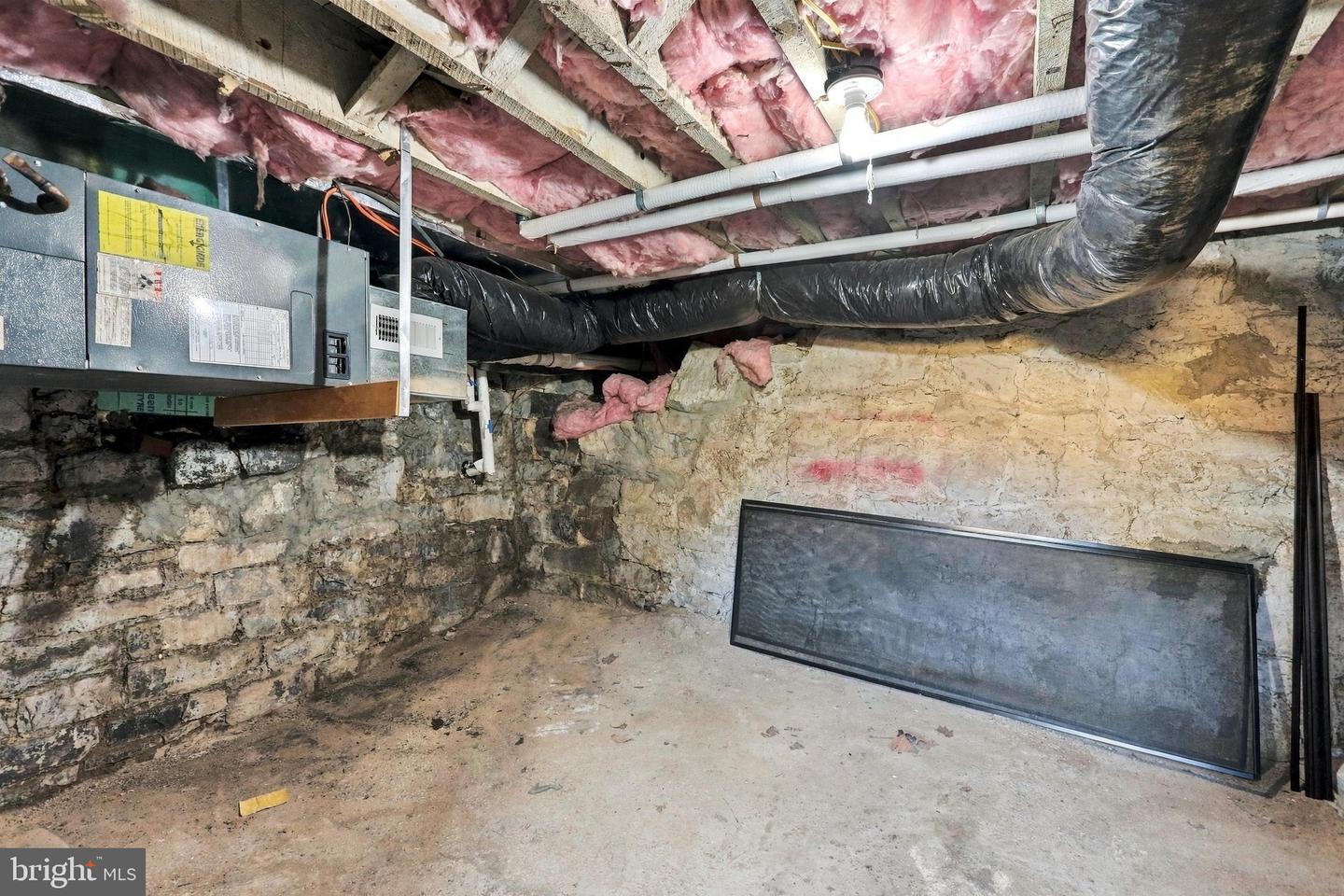 116 E Cork St Property Photo 33