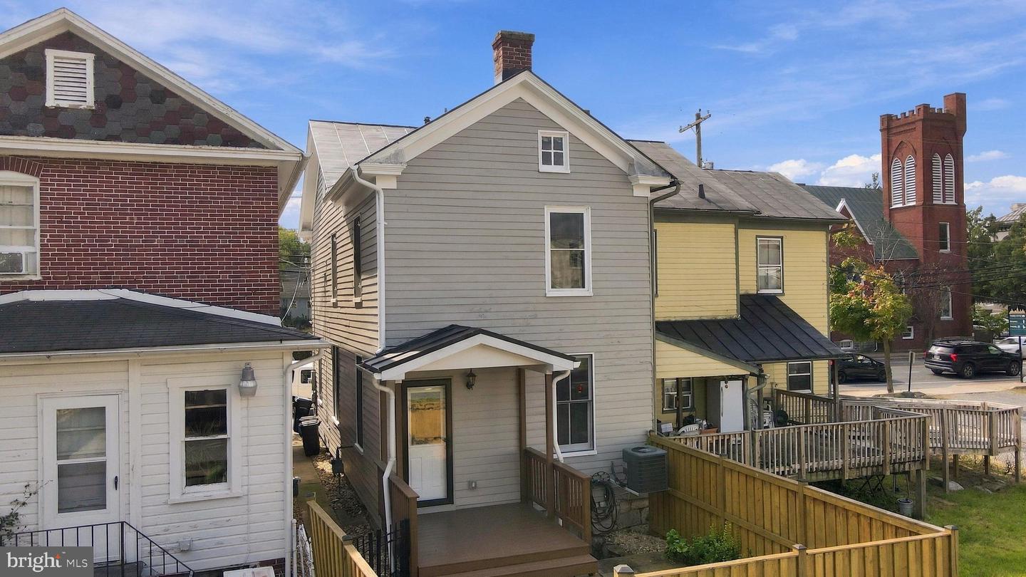 116 E Cork St Property Photo 36