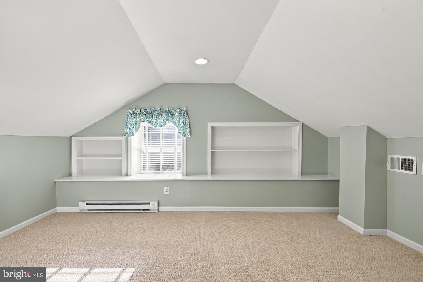 220 Amherst St Property Photo 56